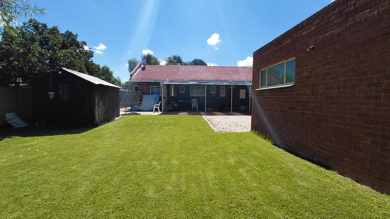 3 Bedroom Property for Sale in Langenhovenpark Free State
